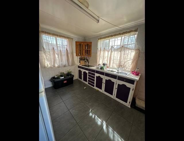 4 BEDROOM HOUSE FOR SALE IN STRUBENVALE